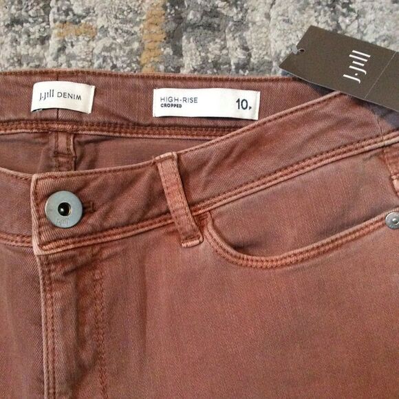 J.JILL CROPPED JEANS! NWT! SIZE 10P - Picture 2 of 9